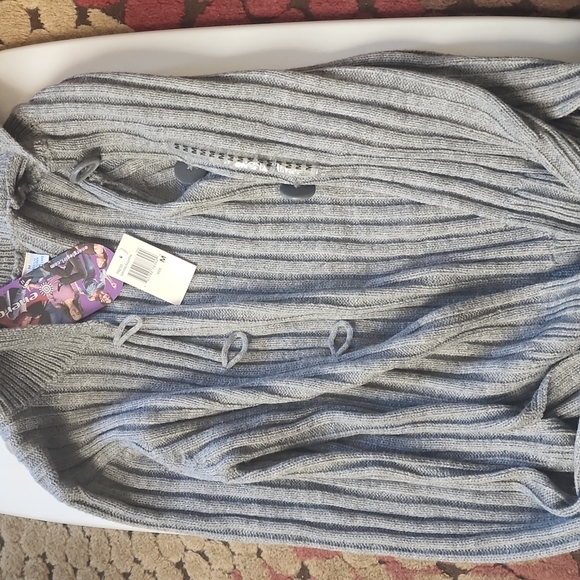 Sweater - Picture 2 of 2